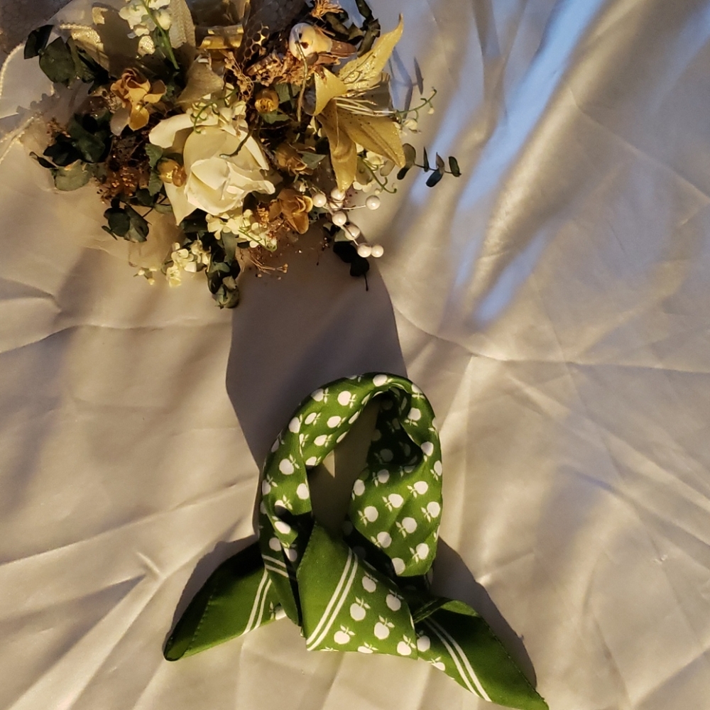 SCARF - Picture 8 of 13